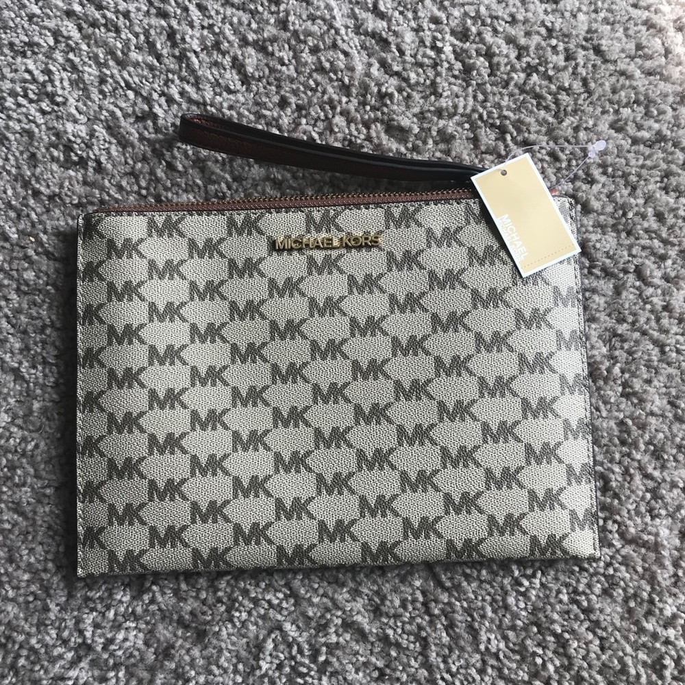 MK Jet Set Travel Clutch Wristlet